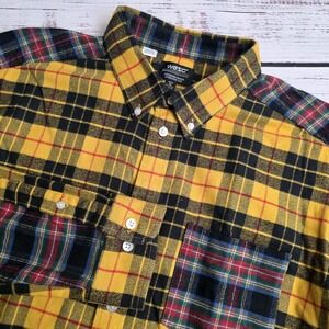 WESC Unisex XL/2XL Long Sleeve Flannel Button Down Shirt Olavi Tartan Relaxed